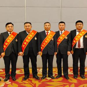 重磅！AG廳創園于文平獲“全國勞模”殊榮！