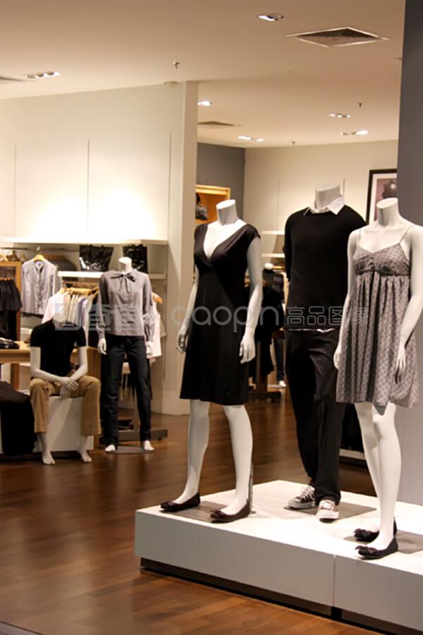 時(shí)裝與服裝服飾零售 行業(yè)趨勢與市場機(jī)遇