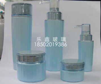 深耕行業(yè)，專業(yè)定制 化妝品瓶制造與代理服務(wù)的全方位解讀